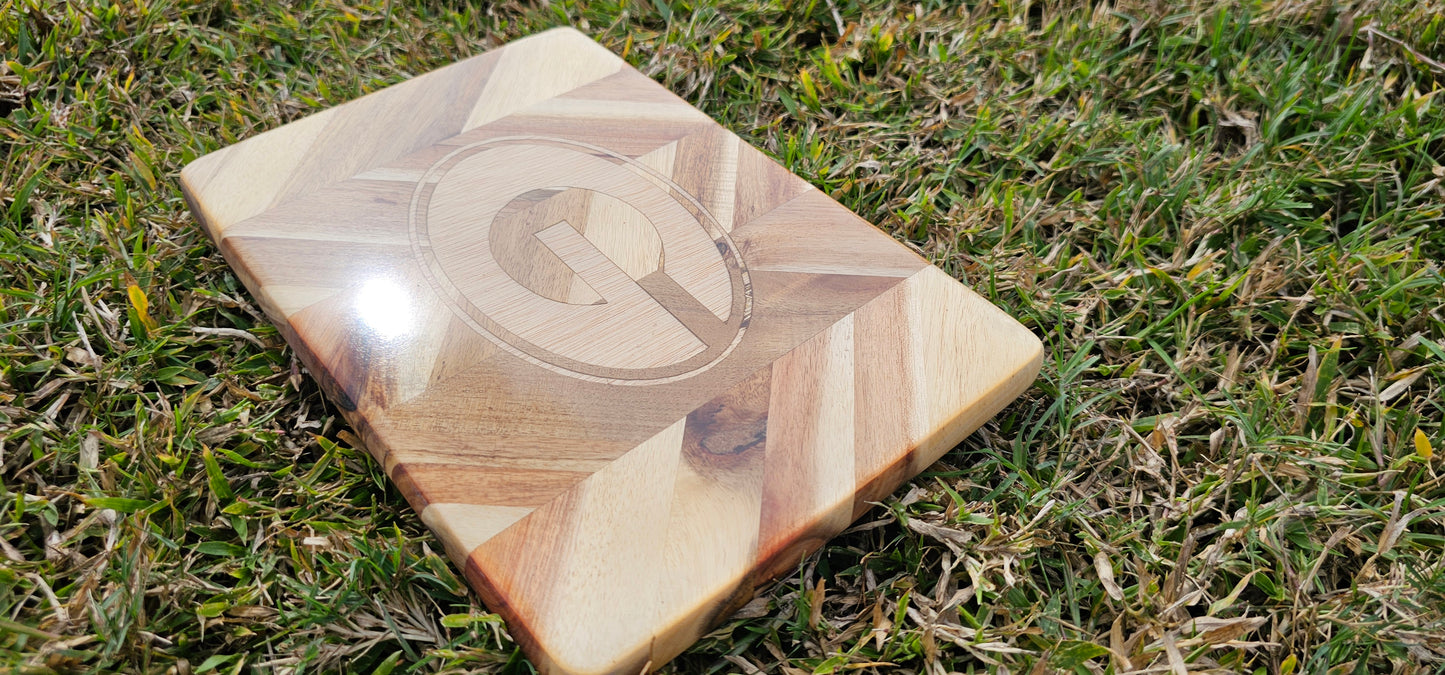 Oregon Acacia - Cheese Board with resin epoxy