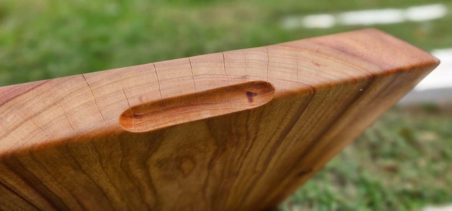 Chopping Board Camphor wood with juice groove and resin epoxy