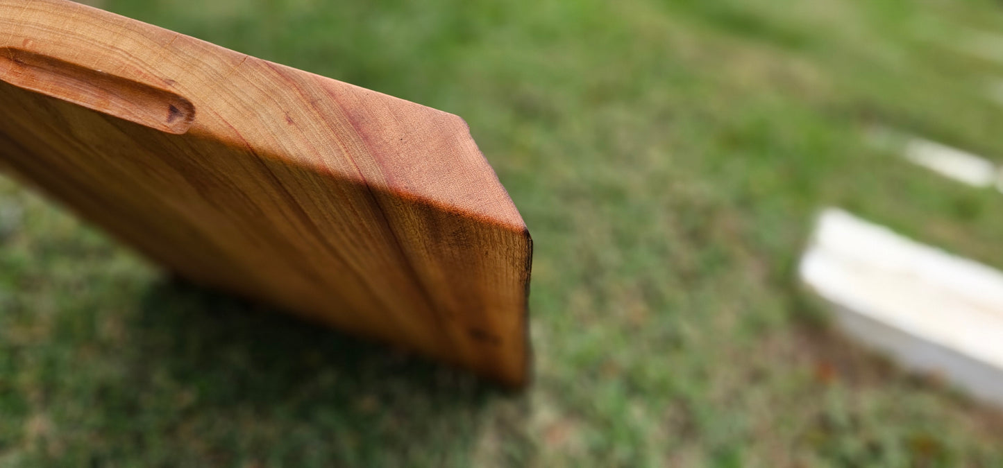 Chopping Board Camphor wood with juice groove and resin epoxy